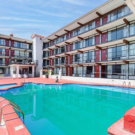 Americana Inn A Travelodge By Wyndham Pigeon Forge Exterior foto