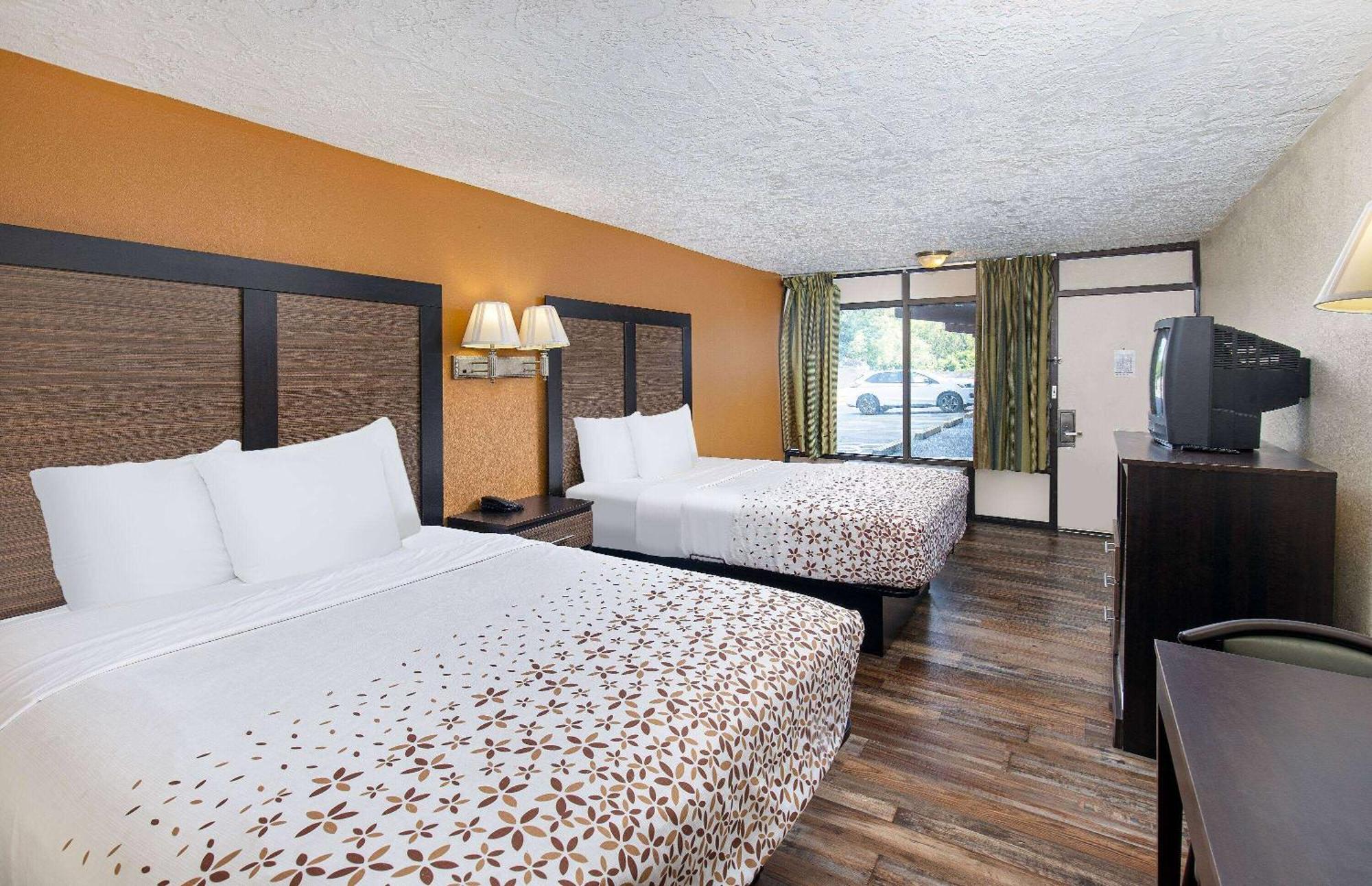 Americana Inn A Travelodge By Wyndham Pigeon Forge Exterior foto