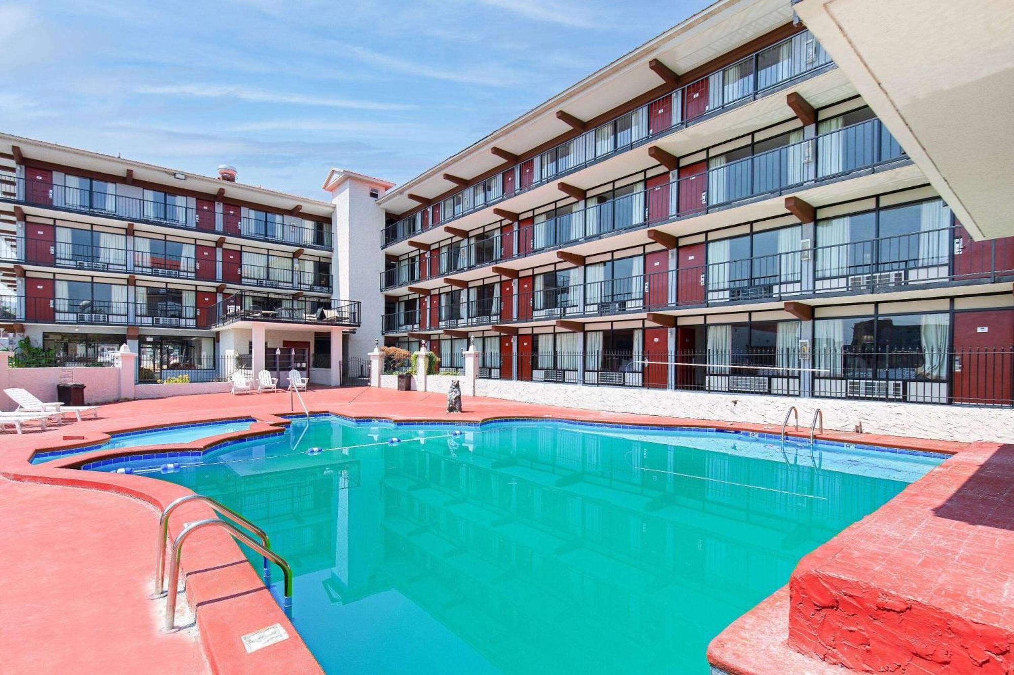Americana Inn A Travelodge By Wyndham Pigeon Forge Exterior foto